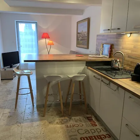 Апартаменты Appt 2 Pieces Dans Mas Provencal Рокемор